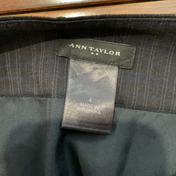 BUNDLE OF (3) SKIRTS - Picture 4 of 10